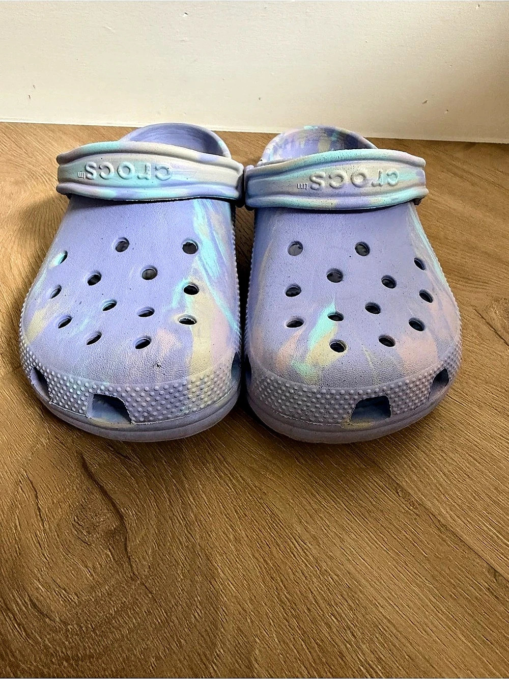 Crocs Classic Marbled Clog Kids' Purple & Blue Clogs, Girls 3